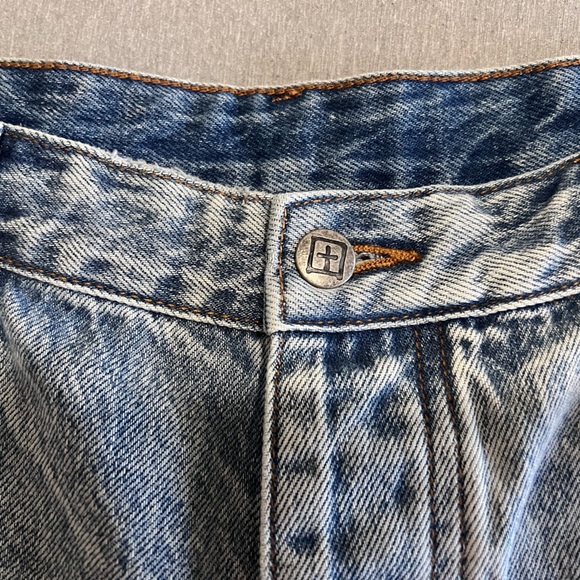 Men’s KSubi shorts - Picture 9 of 9